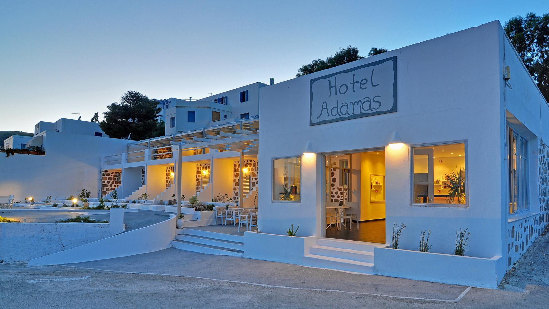 Hotel Adamas Exterior photo