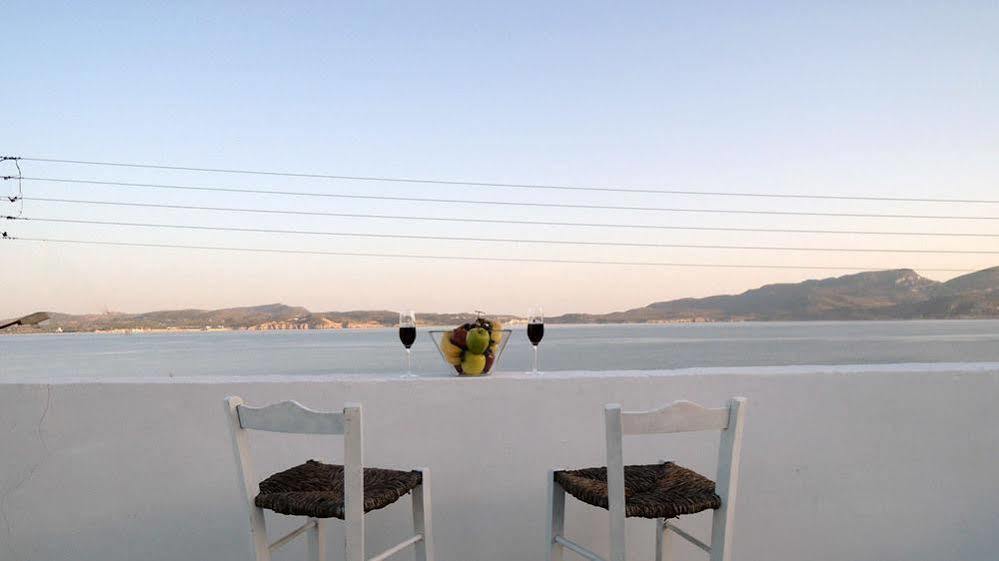 Hotel Adamas Exterior photo