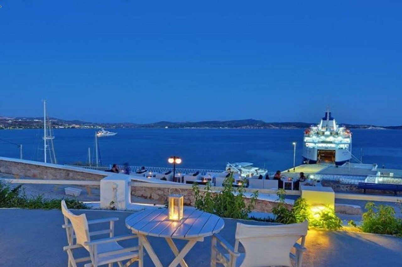 Hotel Adamas Exterior photo